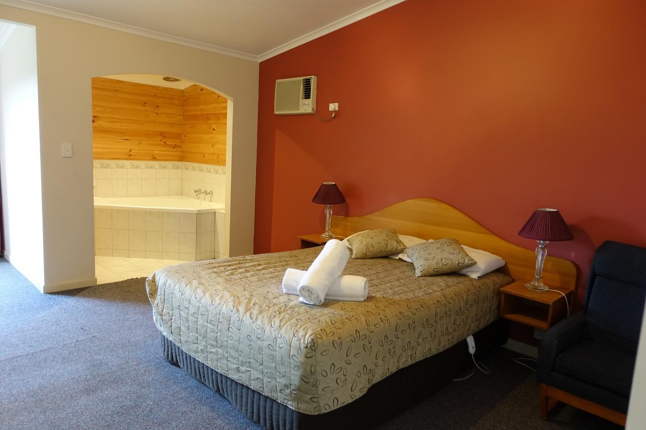 Coal Creek Motel Korumburra Экстерьер фото