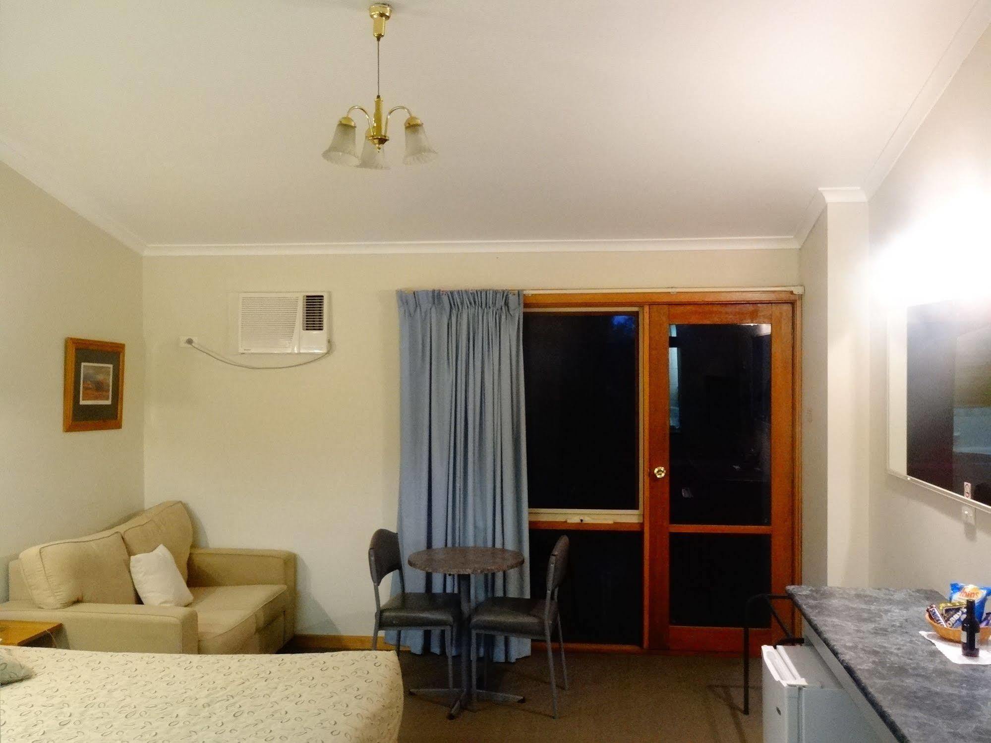 Coal Creek Motel Korumburra Экстерьер фото